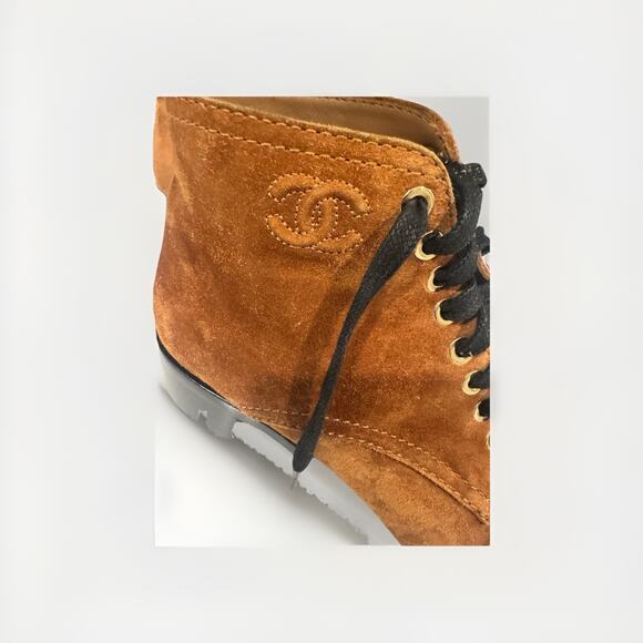 Chanel Suede, Leather Toe, CC Logo, Lace Up Ankle Boots Size 38.5, w/box - Picture 2 of 16